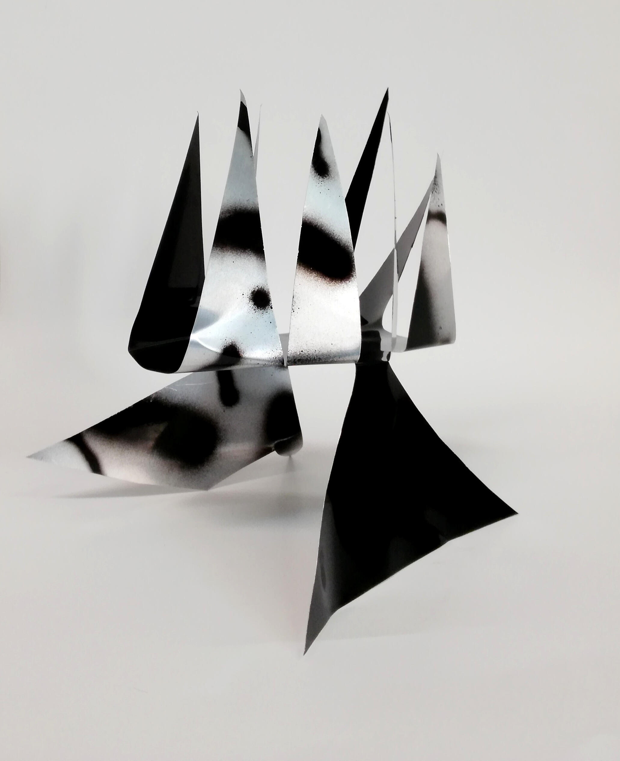 Untitled, painted aluminium 33x21x26cm 2021