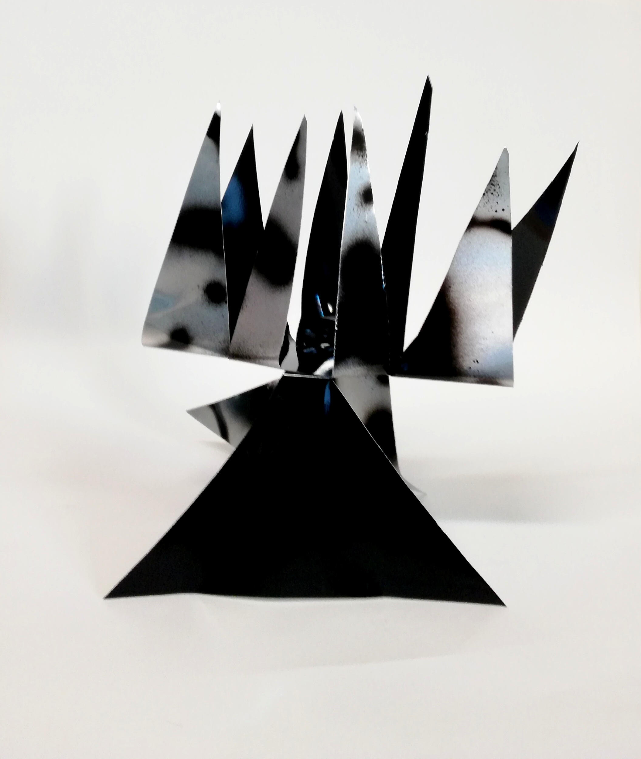 Untitled, painted aluminium 33x21x26cm 2021